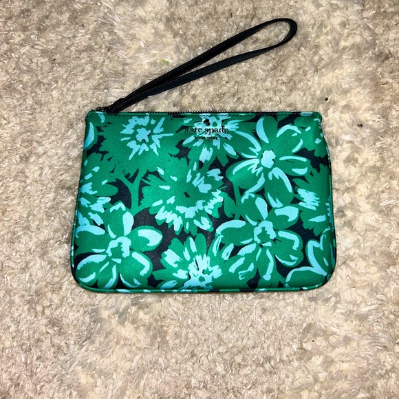 kate spade Handbags - Kate spade Chelsea the little better wristlet wallet bag green floral